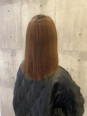 明るいベージュカラー