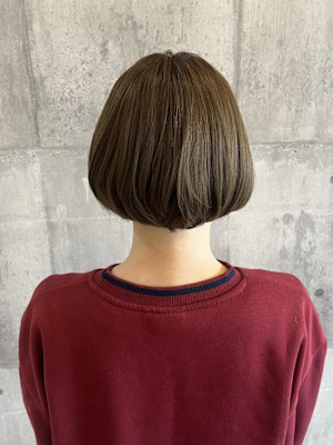 伸ばし中のショートボブ«ARCH Sayaka»