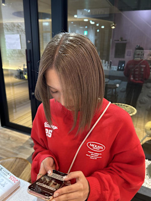 ミルクティーベージュ