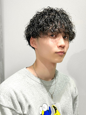 ツイストスパイラルパーマ/刈り上げマッシュ