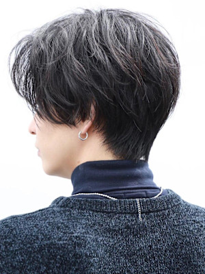 艶ミディアムハンサムショート