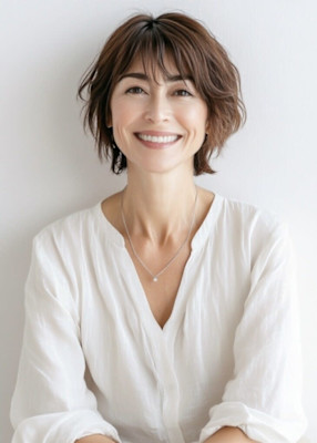 ショートウルフカット＋ふんわりパーマ【40代50代髪型】