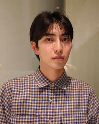 マッシュショート/センターパート/韓国ヘア/黒髪