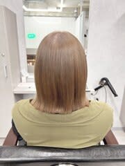 ミルクティーベージュ