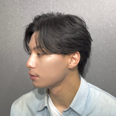 センターパート×フェザーパーマ