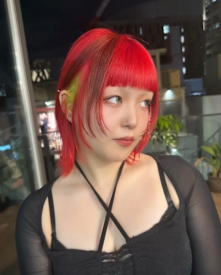 スラッシュカラー　デザインカラー　ハイトーン　表参道/原宿