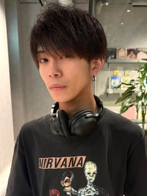 メンズカット　ストレート　マッシュヘア　ノーセット風　20代