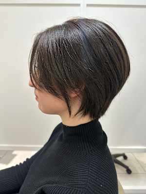 透明感カラー×くびれショート