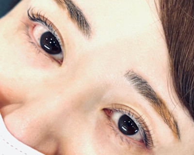 マスカラまつ毛パーマ　ブラックコーティング美容液