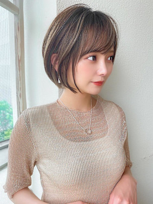 美髪大人ショート丸みマッシュショートイメチェン分け目なし