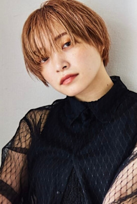 アプリコットベージュのマッシュショート 