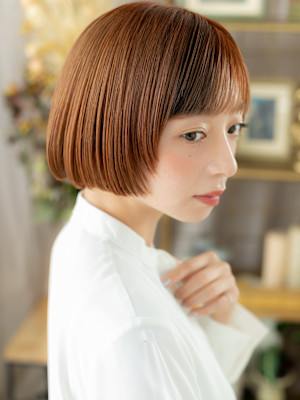 フェイスフレーミング前下がり小顔ミニボブアプリコットオレンジ