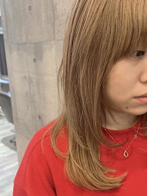 たっぷりレイヤーカット«ARCH Sayaka»