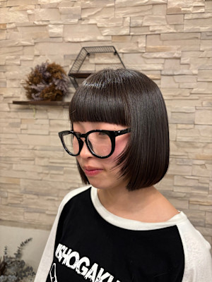 顔まわりレイヤーボブ