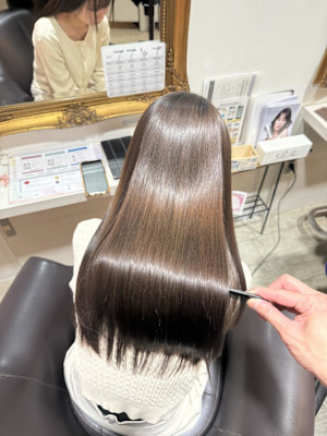 メテオトリートメントカラーで艶髪に！
