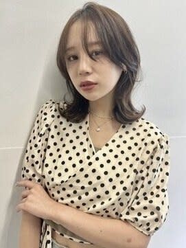 くびレイヤー　ウルフカット