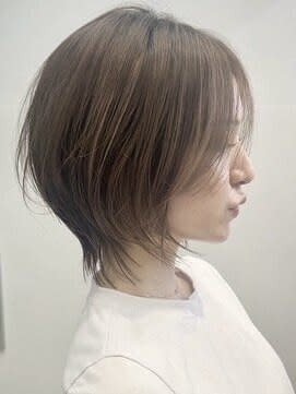 ノンスタイリングもOk☆ひし形くびレイヤー　ウルフカット