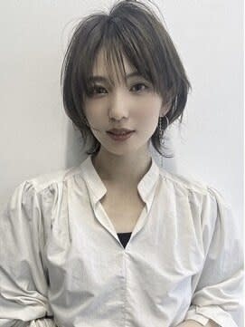 ひし形くびレイヤーウルフ　ショートウルフ　ウルフカット