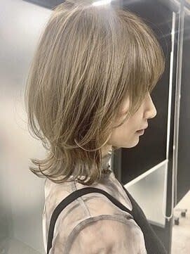 横顔も可愛いボブウルフ　ウルフカット