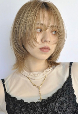 2wayレイヤースタイル/小顔/ベージュカラー 