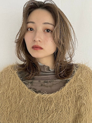 小顔くびれミディアム/レイヤー 