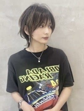 斜め45°も素敵なネオウルフ　ウルフカット　ウルフ