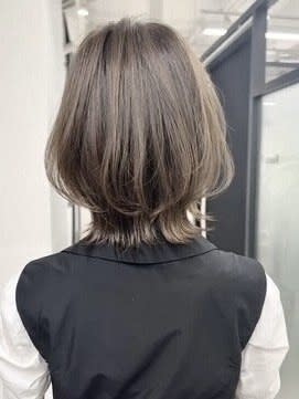 バックスタイルもキレイなウルフカット　ウルフ　ネオウルフ