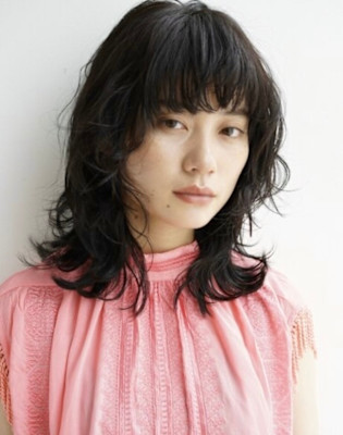 黒髪お洒落なマッシュウルフ×ビックカールウェーブ 