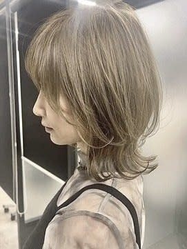 横顔も可愛いボブウルフ　ウルフカット