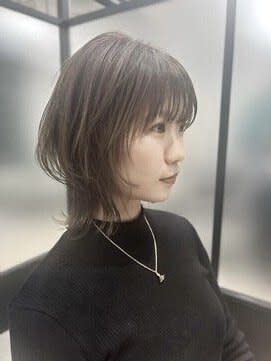 顔周りが可愛いウルフ　ウルフカット