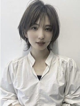 ひし形くびレイヤーウルフ　ショートウルフ　ウルフカット