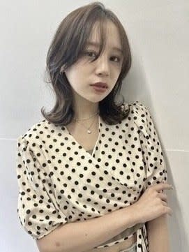 くびレイヤー　ウルフカット