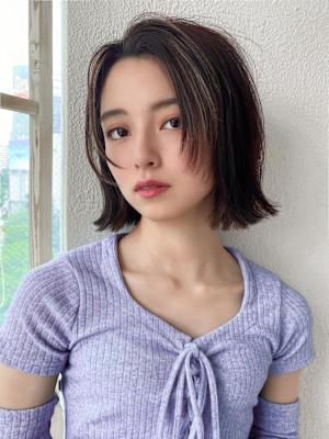 ひし形ショートボブレイヤーイメチェン美髪ホワイトブロンド