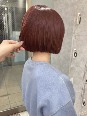 ブリーチ/ワインレッド/レッドカラー/ボブ/切りっぱなしボブ