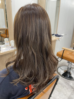 レイヤーカット#オリーブベージュ