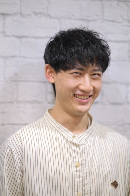 ツーブロック癖毛風マッシュ