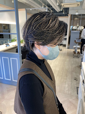 人気髪形黒髪ハイライトハンサムショート赤羽駅徒歩3分美容室