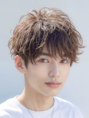 メンズ　ショート　無造作パーマスタイル