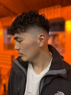 海外風カールパーマ