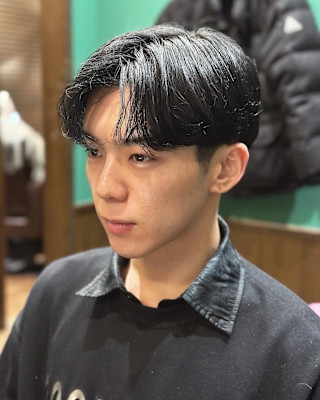 ツーブロックセンターパート