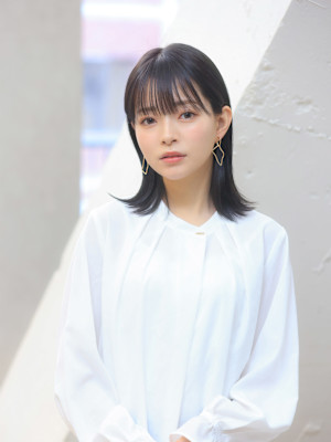 黒髪×ロングボブ