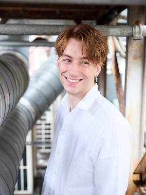 波巻きツイストスパイラルパーマセンターパートツーブロック