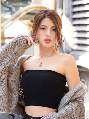 小顔おくれ毛顔周り似合わせカット×うるつやモテ髪大人女子