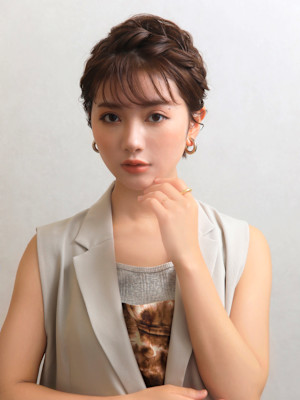 ショートでも編み込みアレンジヘア