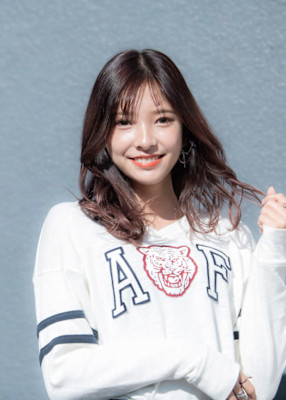 ゆるっとラフなセミロング×シースルーバング