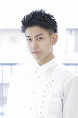 ツーブロックウェットショート