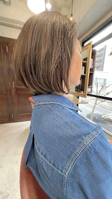 大人小顔似合わせボブヘア。