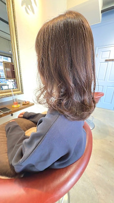 大人小顔似合わせレイヤーカット。