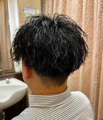 ツイストスパイラル/ビジネス◎/センターパート/ツーブロック