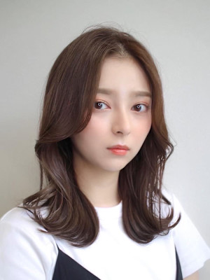 韓国髪質改善レイヤーカットホワイトブロンドワイドバング美髪